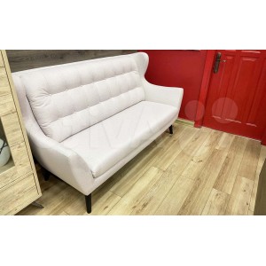 Диван Henry Etap Sofa тримісний на ніжках 197 см