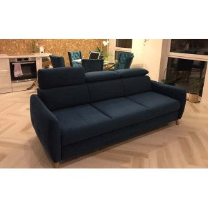Диван Hugo Etap Sofa розкладний на ніжках 226 см